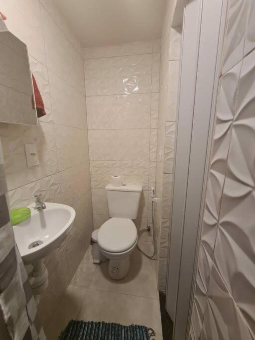 3 Quartos Em Frente Ao Metro Cinelandia *
